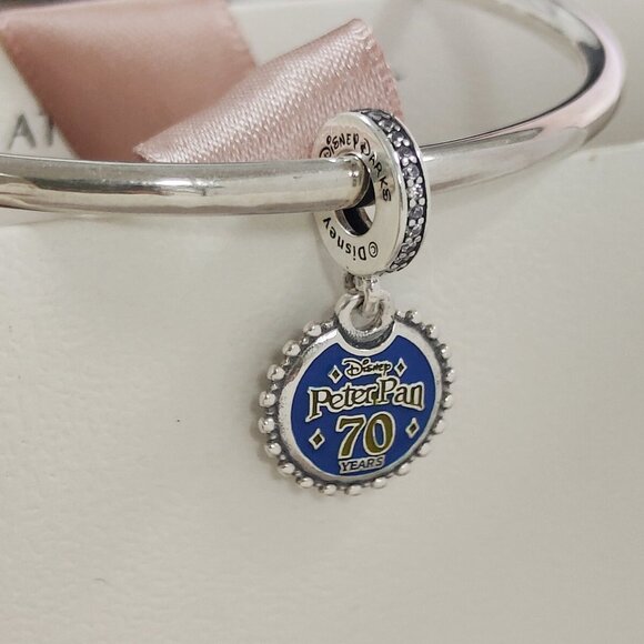 Pandora Disney Parks Peter Pan 70th Anniversary Exclusive Dangle Charm with box - Picture 2 of 8